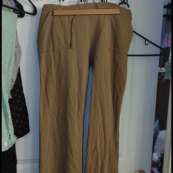 2 sweats, 1 vest, 1 night gown, 1 pair of slacks - Picture 11 of 12